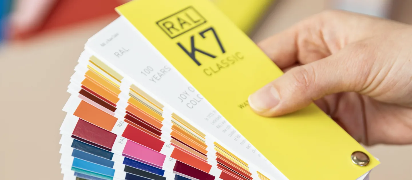 RAL Classic colour fan